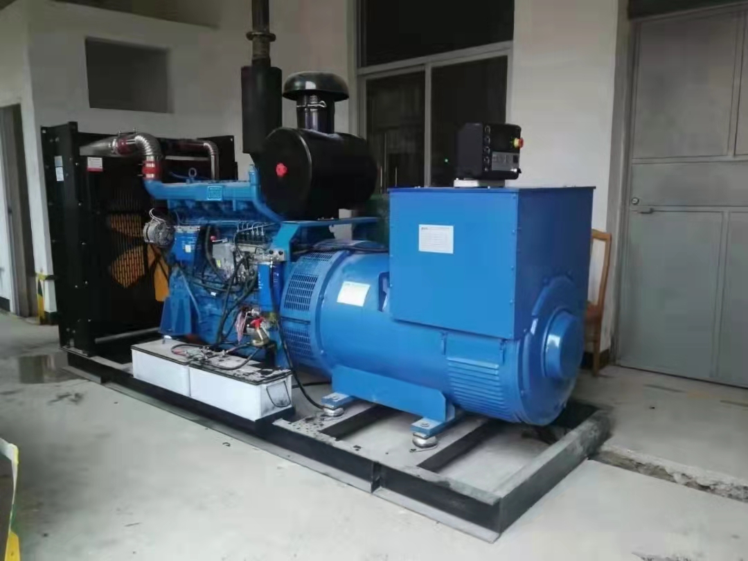 350kw 柴油發電機組助力福建云霄一中  機組運行正常