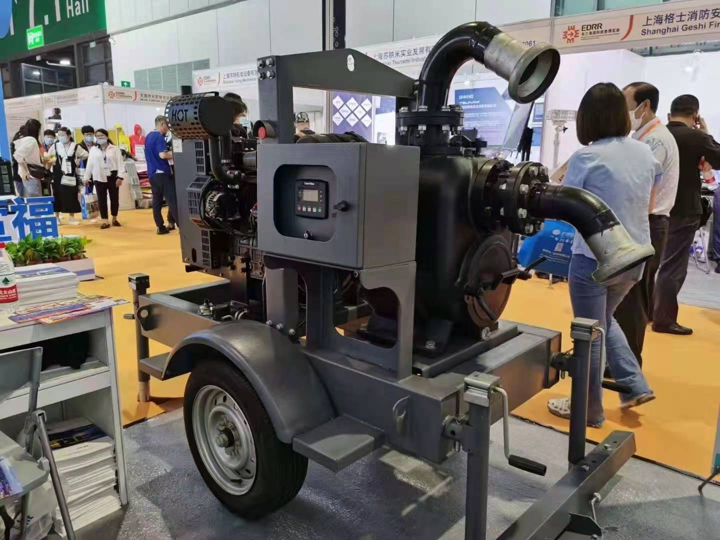 珀金斯發電機組參加長三角國際應急博覽會