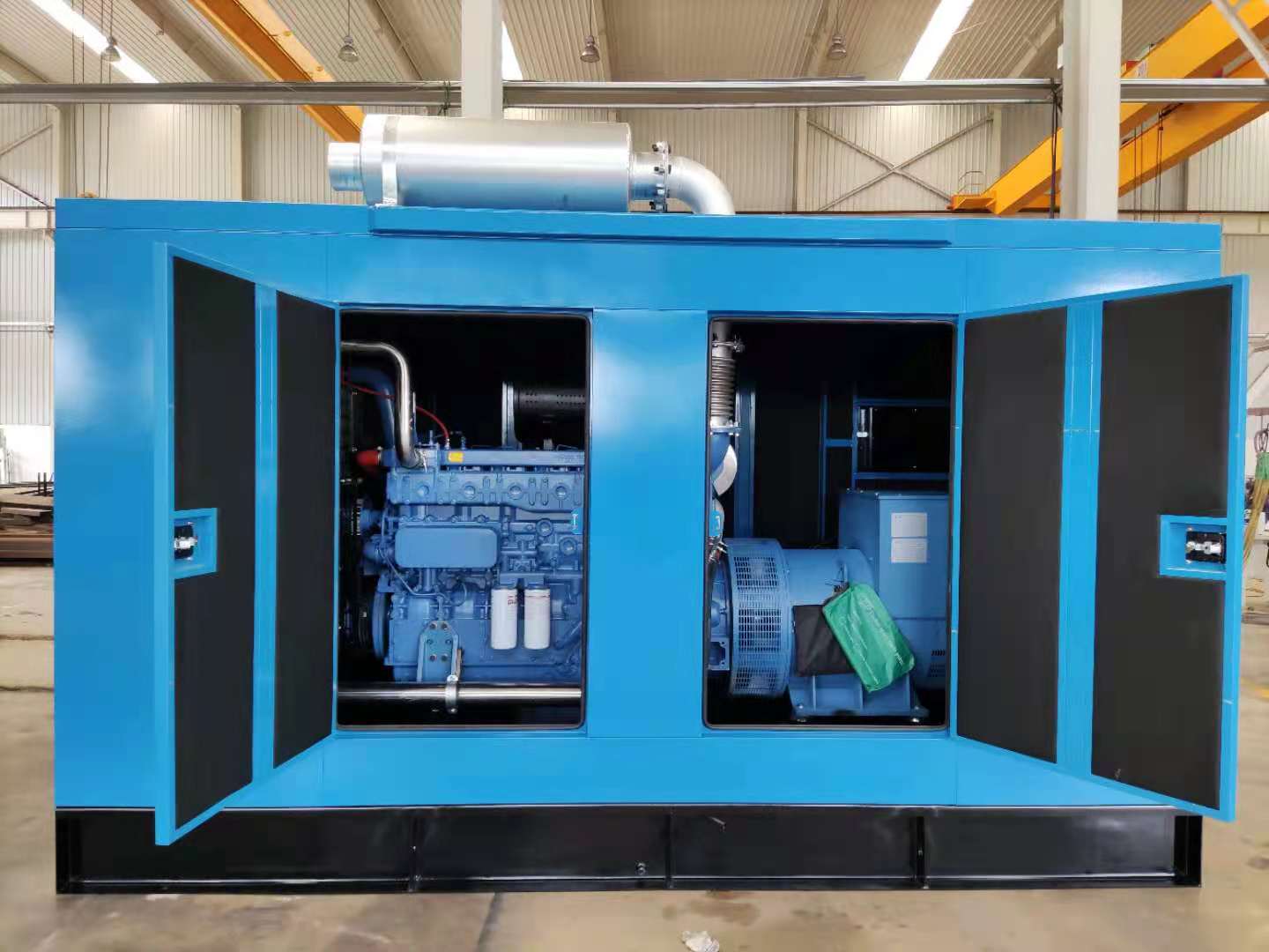 500KW廣西玉柴防雨箱型柴油發(fā)電機(jī)組即將發(fā)往云南！